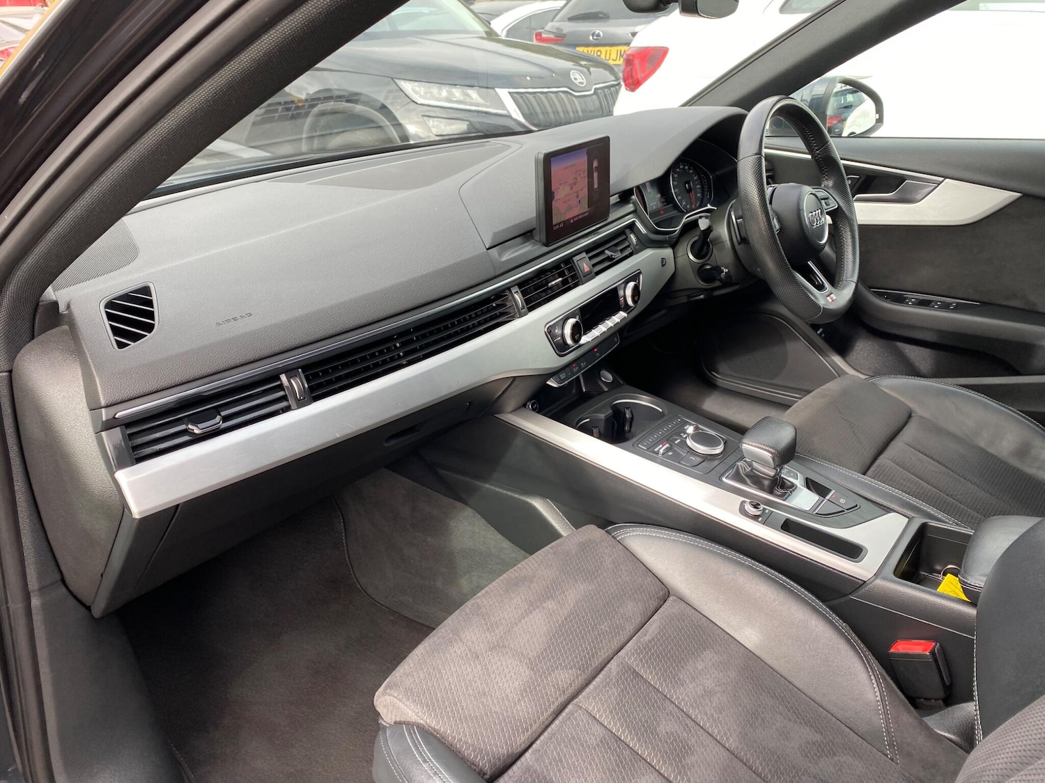 Used Audi A4 Avant 2017 for sale - 76247699: Photo 37