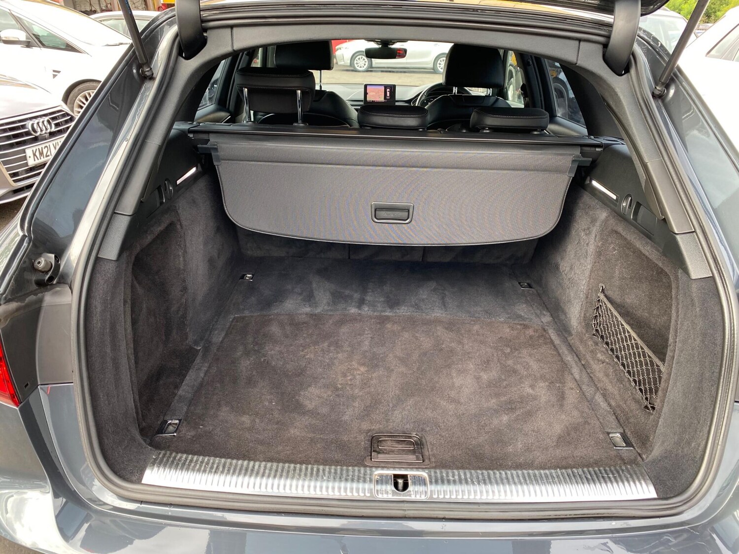 Used Audi A4 Avant 2017 for sale - 76247699: Photo 38