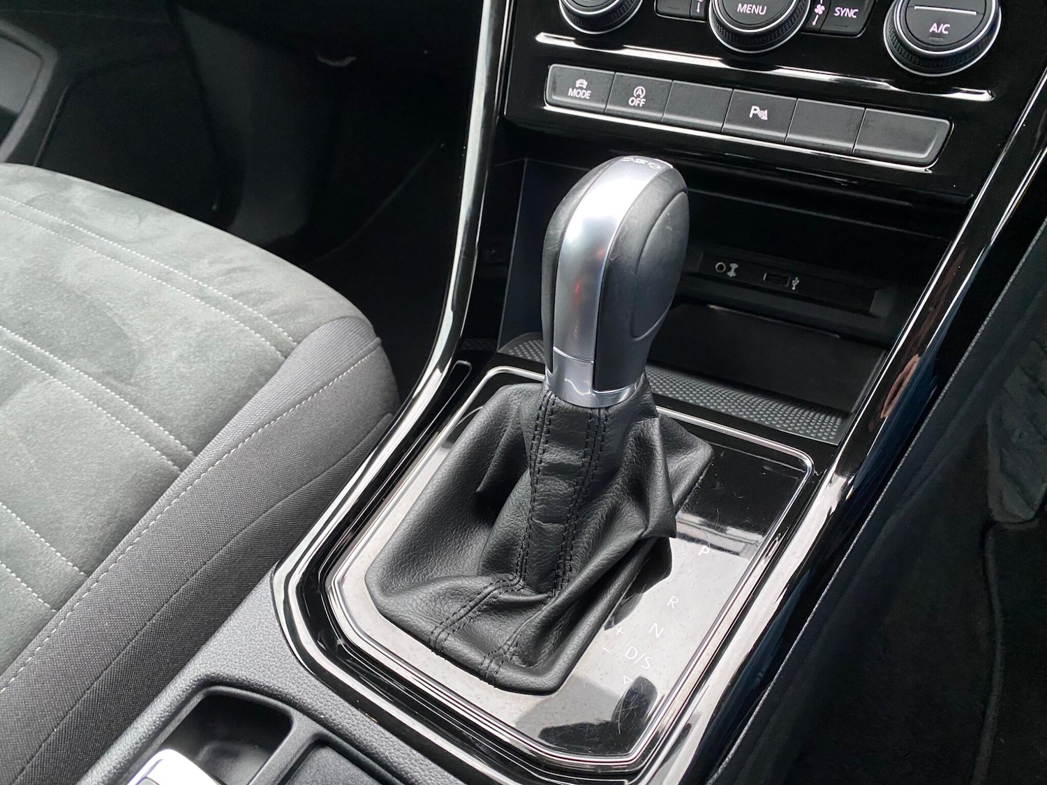 Used Volkswagen Touran 2017 for sale - 76315091: Photo 29