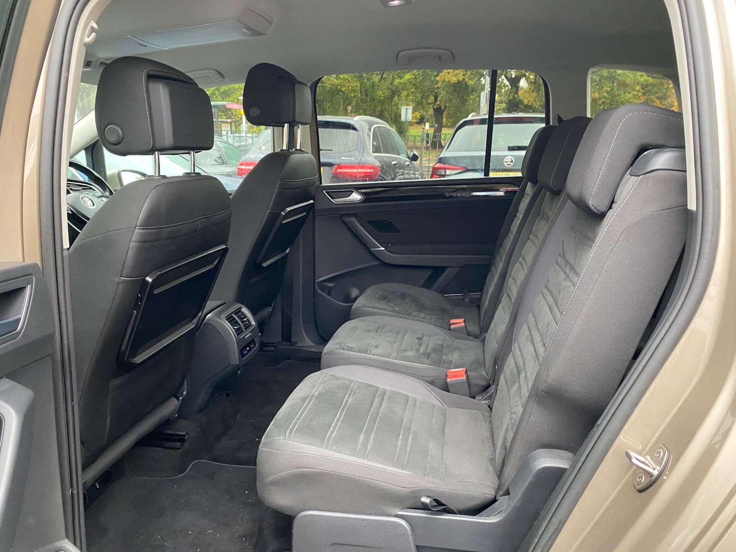 Used Volkswagen Touran 2017 for sale - 76315091: Photo 37