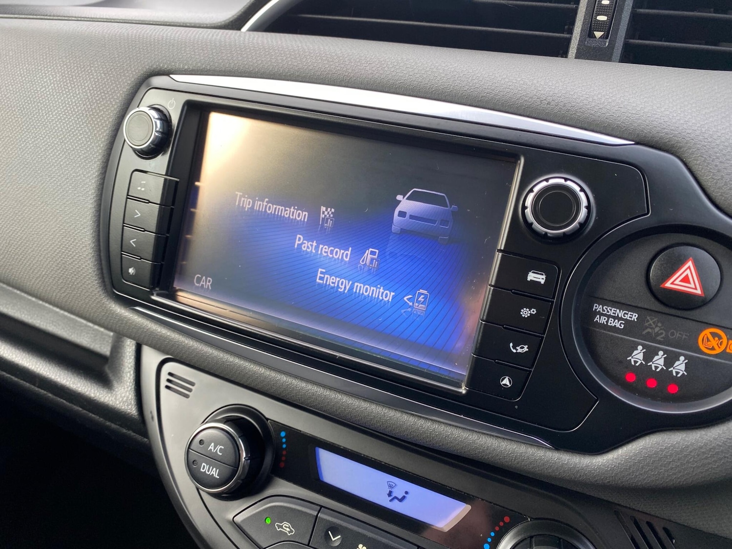 Used Toyota Yaris 2014 for sale - 77376979: Photo 24