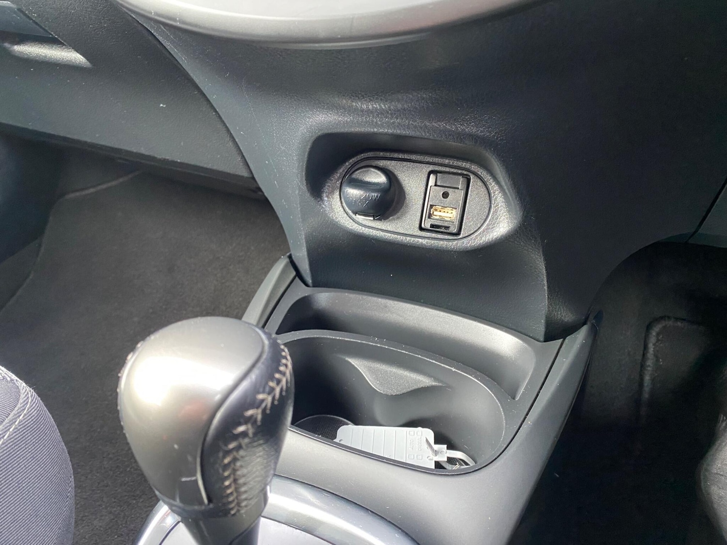 Used Toyota Yaris 2014 for sale - 77376979: Photo 25