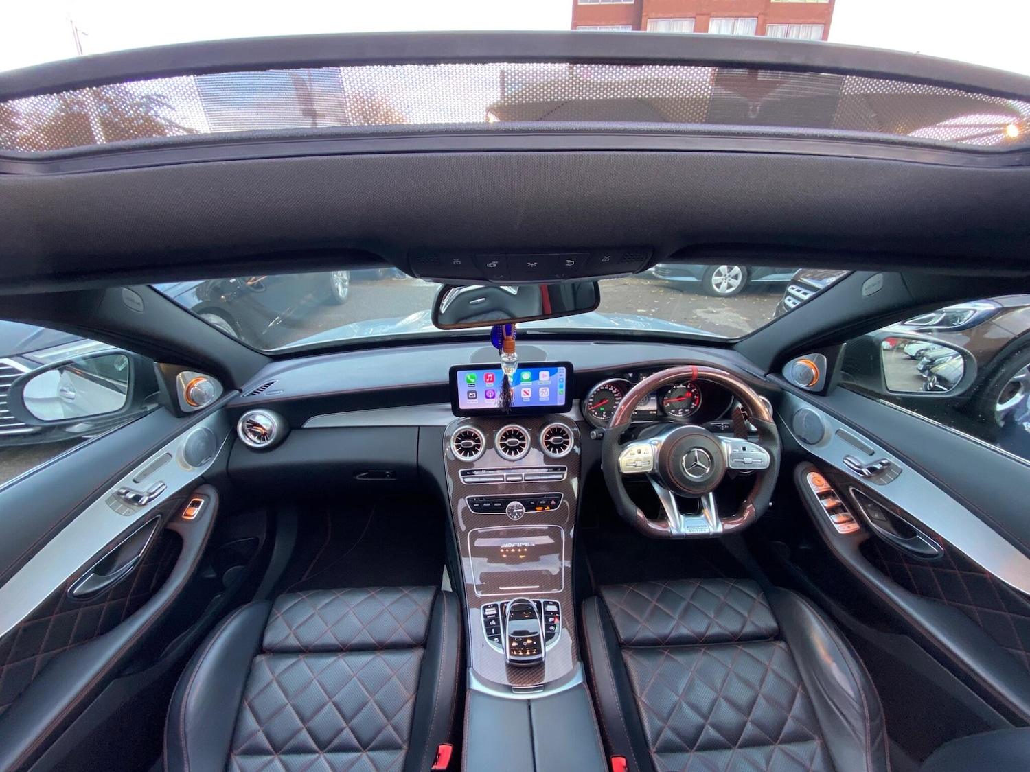 Used Mercedes-Benz C Class 2016 for sale - 75965759: Photo 2