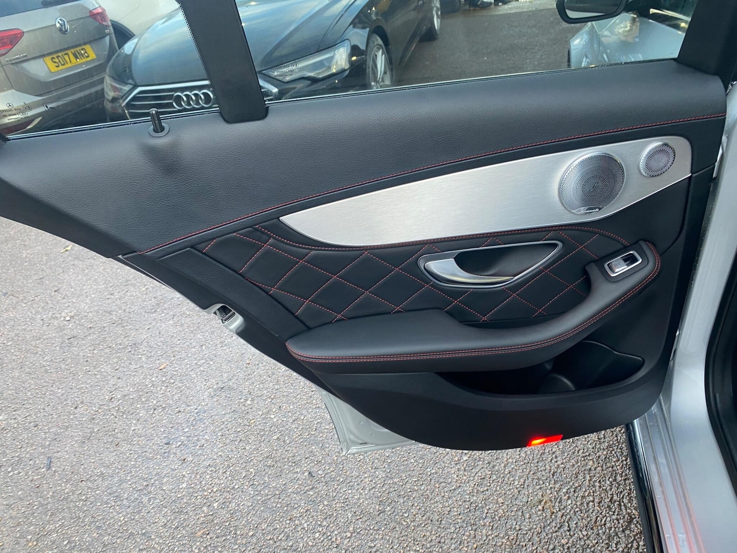 Used Mercedes-Benz C Class 2016 for sale - 75965759: Photo 33