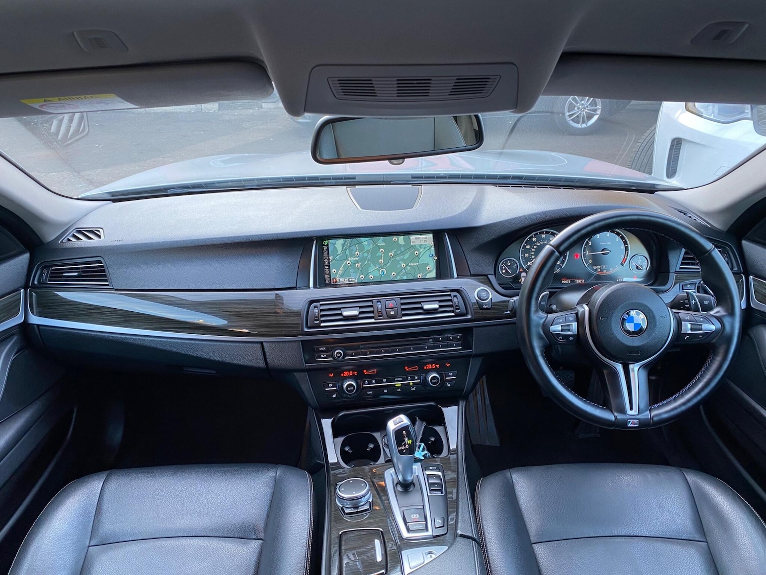 Used BMW 5 Series 2015 for sale - 78157365: Photo 2