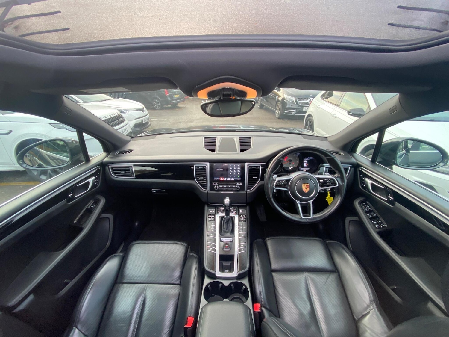 Used Porsche Macan 2018 for sale - 77091640: Photo 2