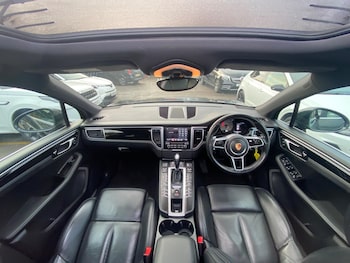 Used Porsche Macan 2018 for sale - 77091640: Photo