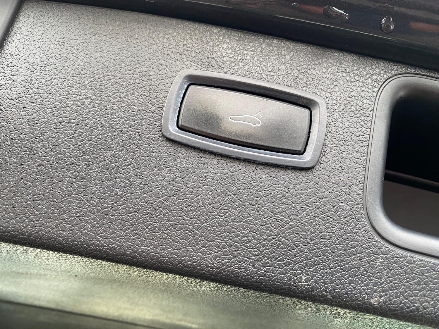 Used Porsche Macan 2018 for sale - 77091640: Photo 44