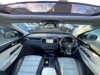 Used Kia Sorento 2018 for sale - 76597351: Photo