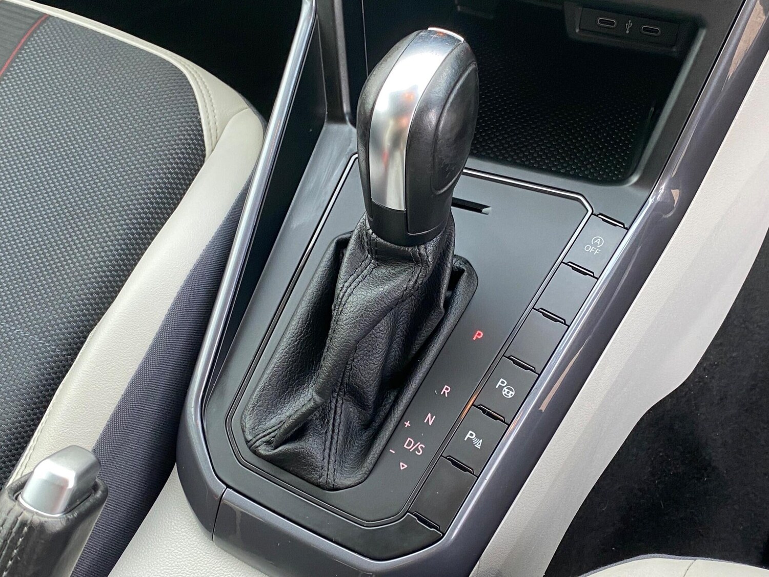 Used Volkswagen Polo for sale - 77883316: Photo 29