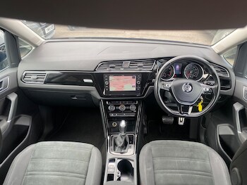 Used Volkswagen Touran 2018 for sale - 78058741: Photo