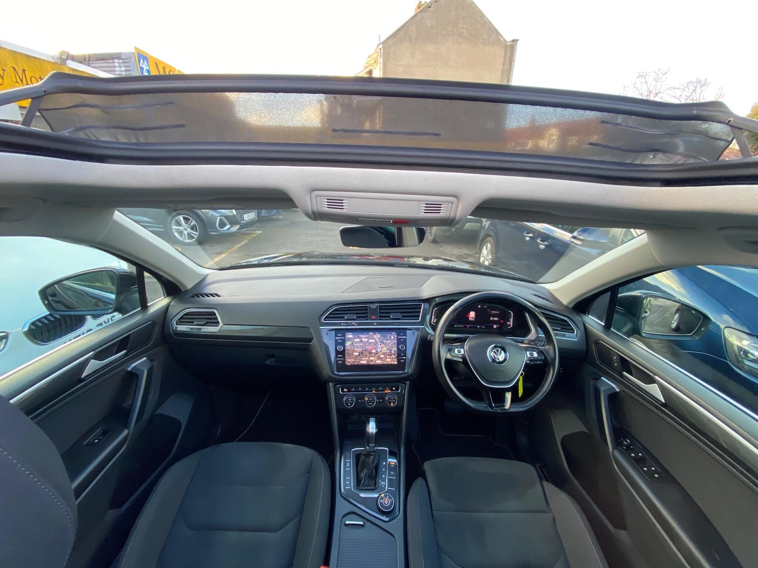 Used Volkswagen Tiguan 2019 for sale - 77015982: Photo 2