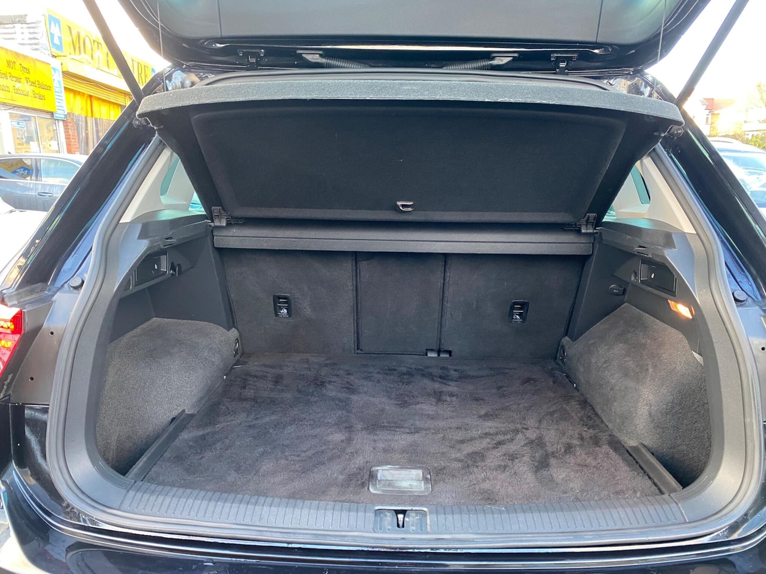 Used Volkswagen Tiguan 2019 for sale - 77015982: Photo 32