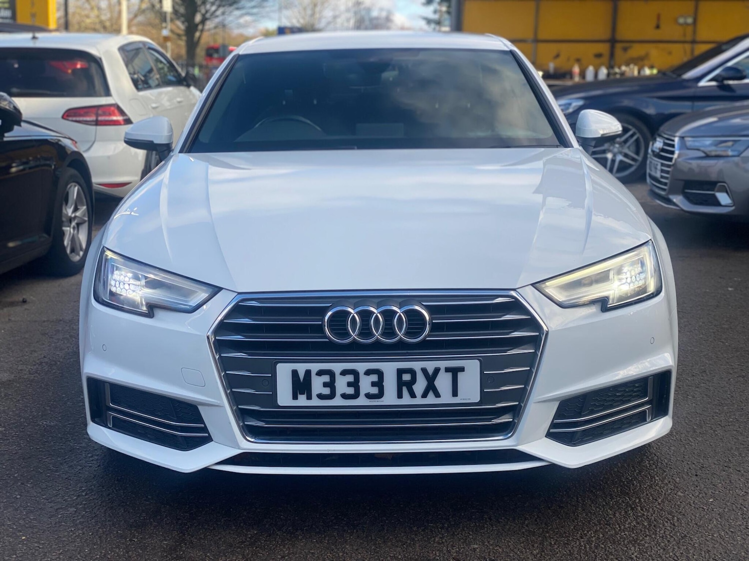 Used Audi A4 2017 for sale - 76886539: Photo 2