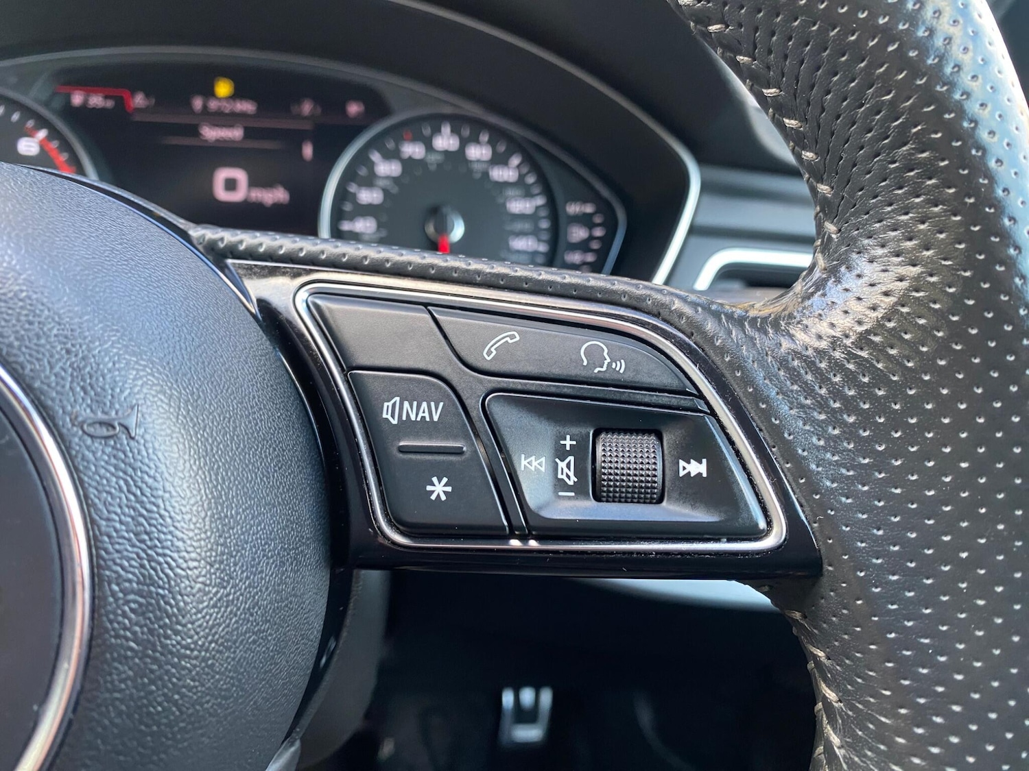 Used Audi A4 2017 for sale - 76886539: Photo 29