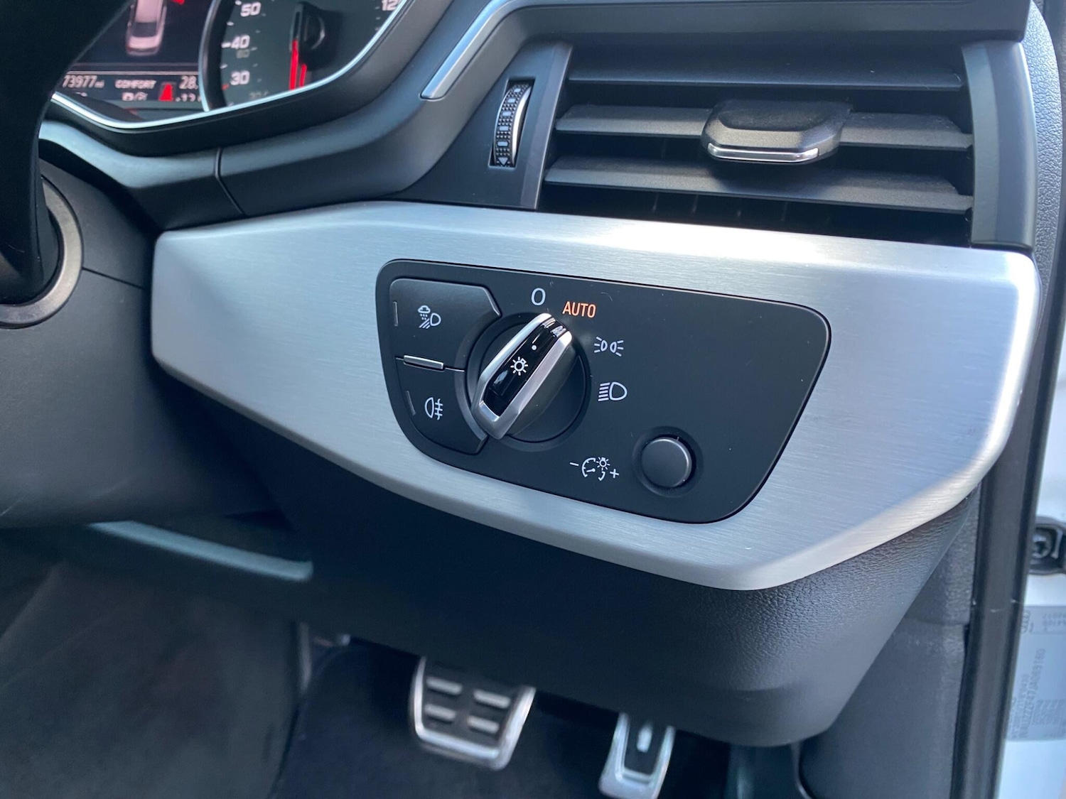 Used Audi A4 2017 for sale - 76886539: Photo 30