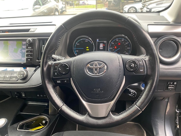 Used Toyota RAV4 2016 for sale - 76226382: Photo 10