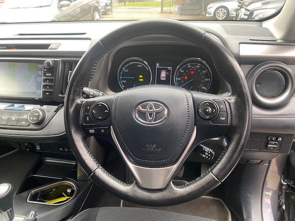 Used Toyota RAV4 2016 for sale - 76226382: Photo 18