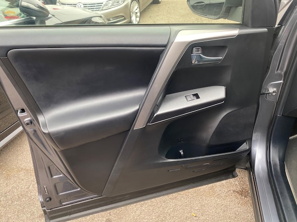 Used Toyota RAV4 2016 for sale - 76226382: Photo 26