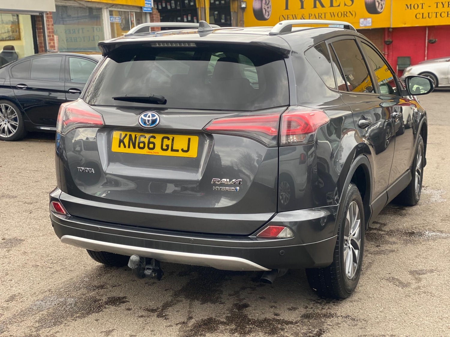 Used Toyota RAV4 2016 for sale - 76226382: Photo 9