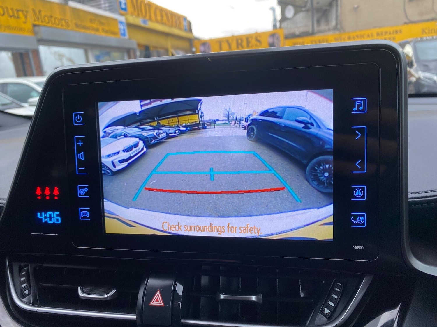 Used Toyota C-HR 2018 for sale - 77143565: Photo 11