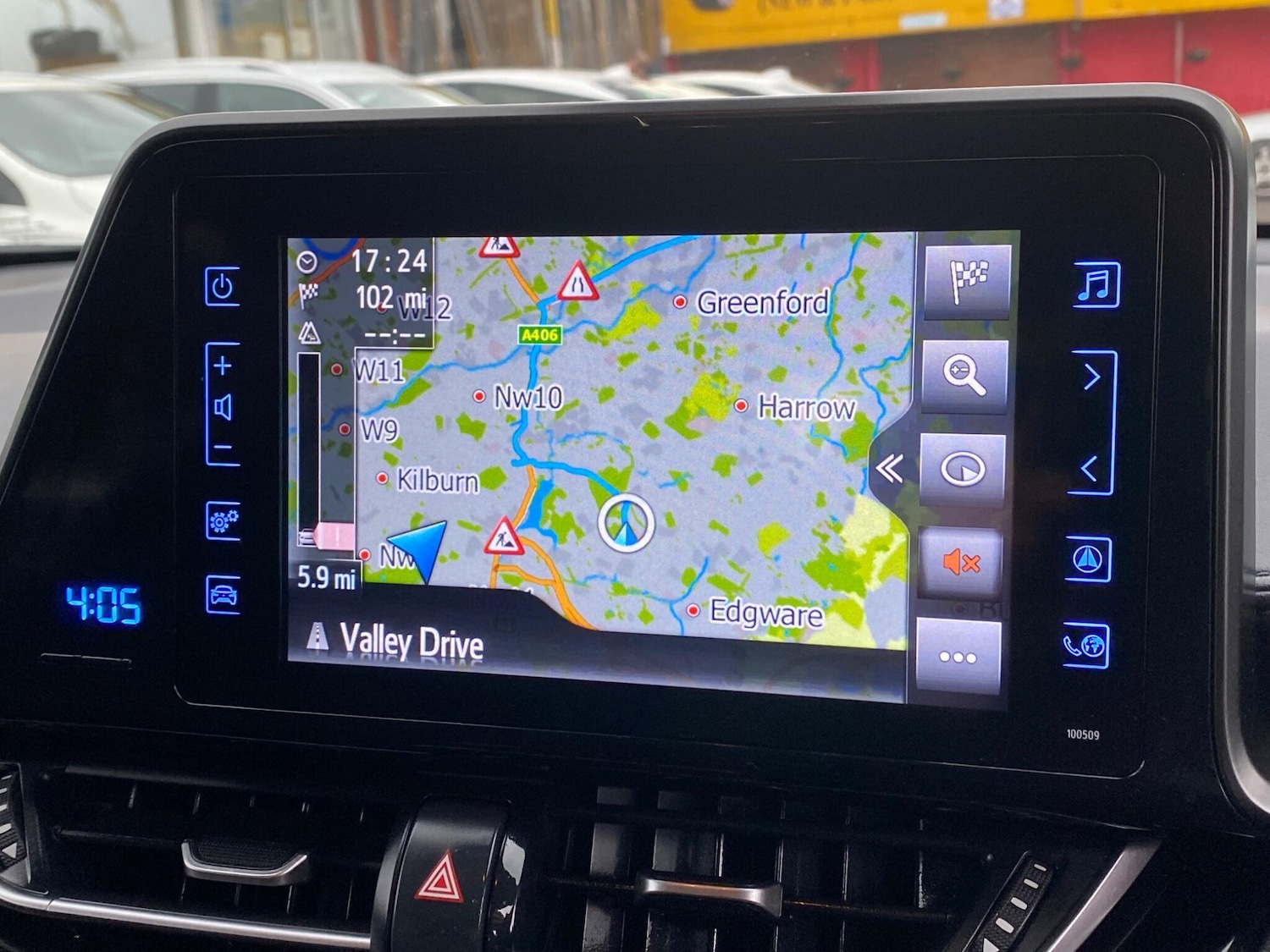 Used Toyota C-HR 2018 for sale - 77143565: Photo 12