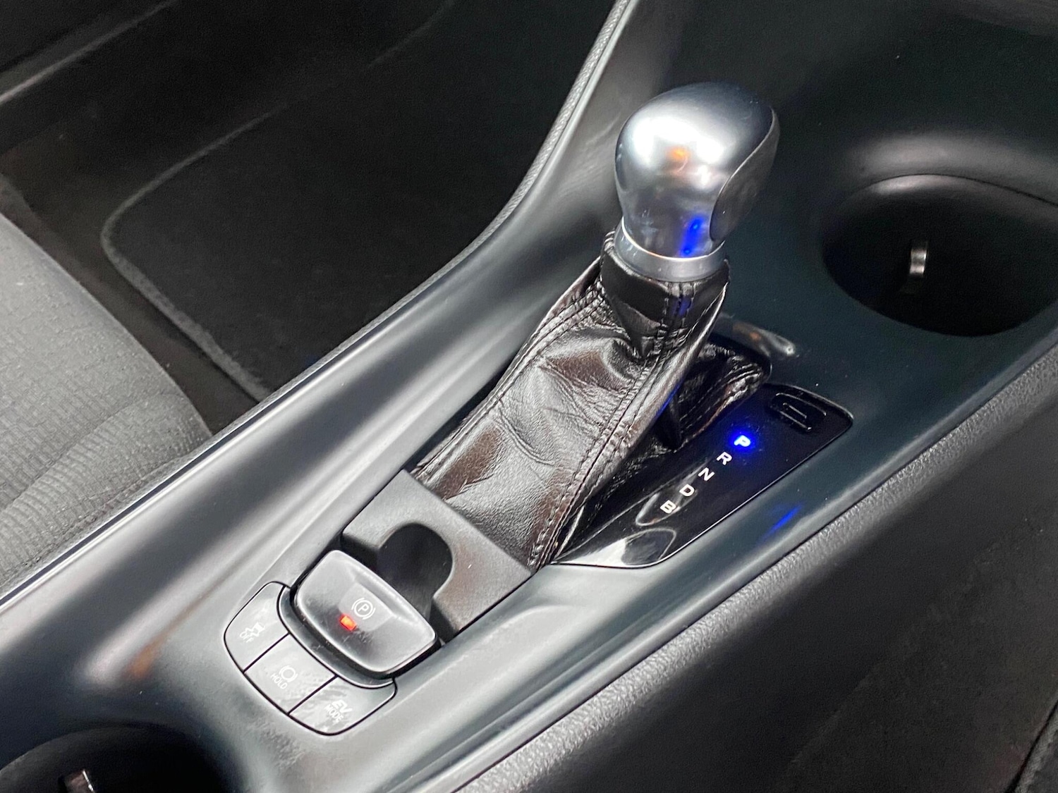 Used Toyota C-HR 2018 for sale - 77143565: Photo 15