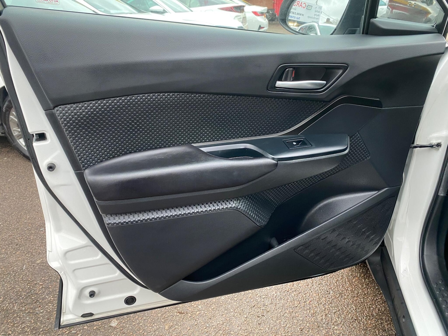 Used Toyota C-HR 2018 for sale - 77143565: Photo 18