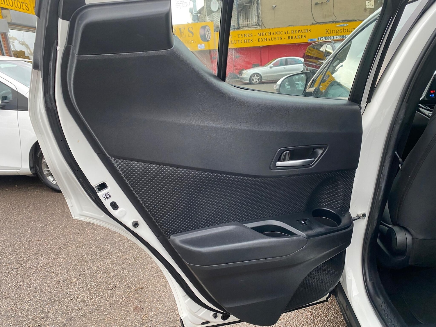 Used Toyota C-HR 2018 for sale - 77143565: Photo 21