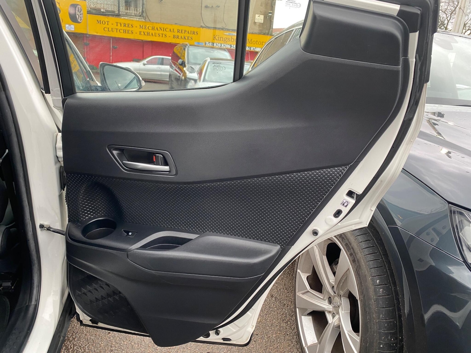 Used Toyota C-HR 2018 for sale - 77143565: Photo 23