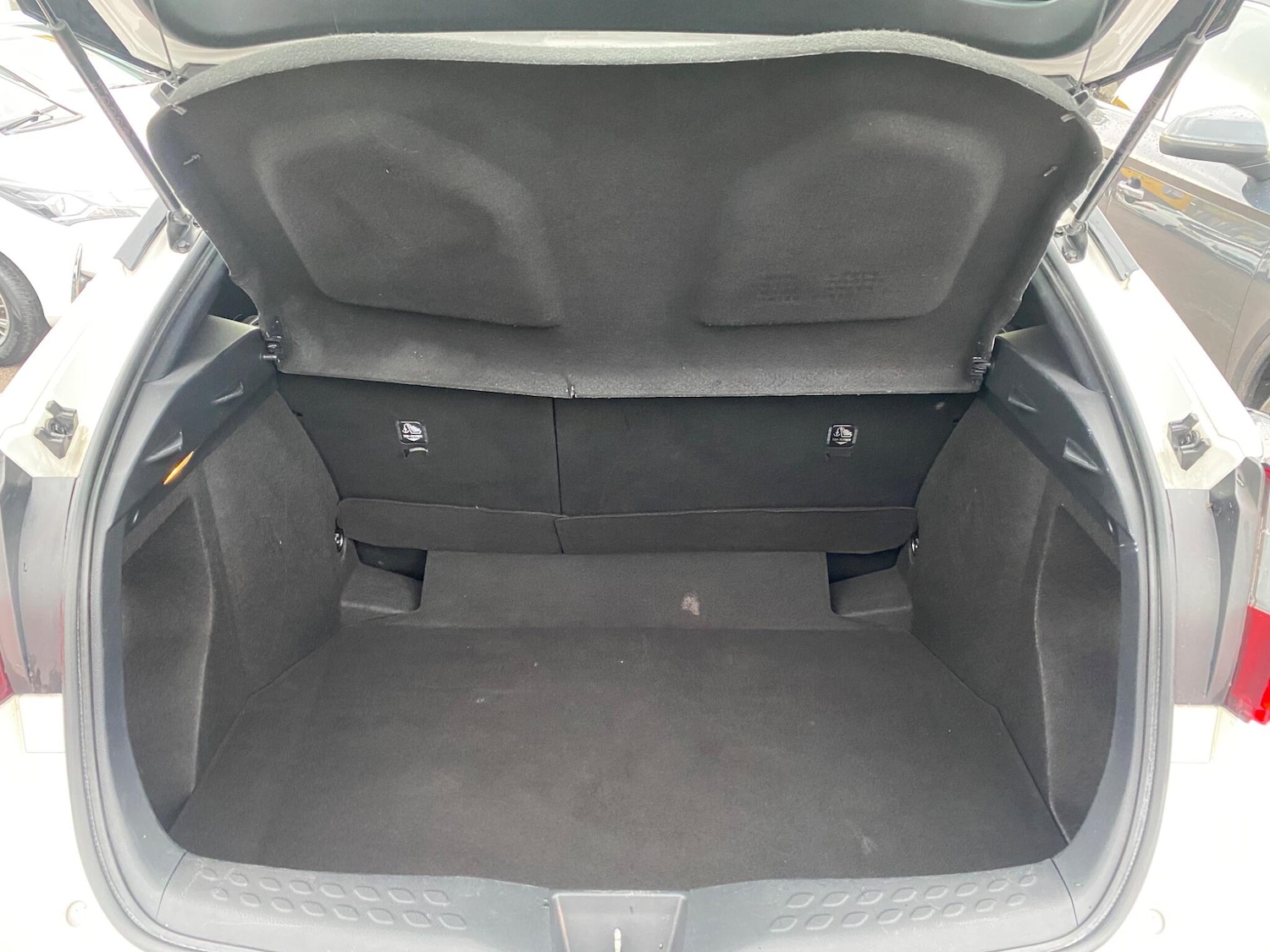 Used Toyota C-HR 2018 for sale - 77143565: Photo 25