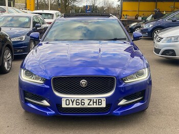 Used Jaguar XE 2016 for sale - 78058798: Photo
