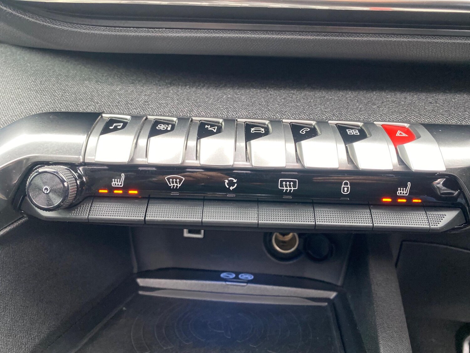 Used Peugeot 3008 2020 for sale - 75965236: Photo 16