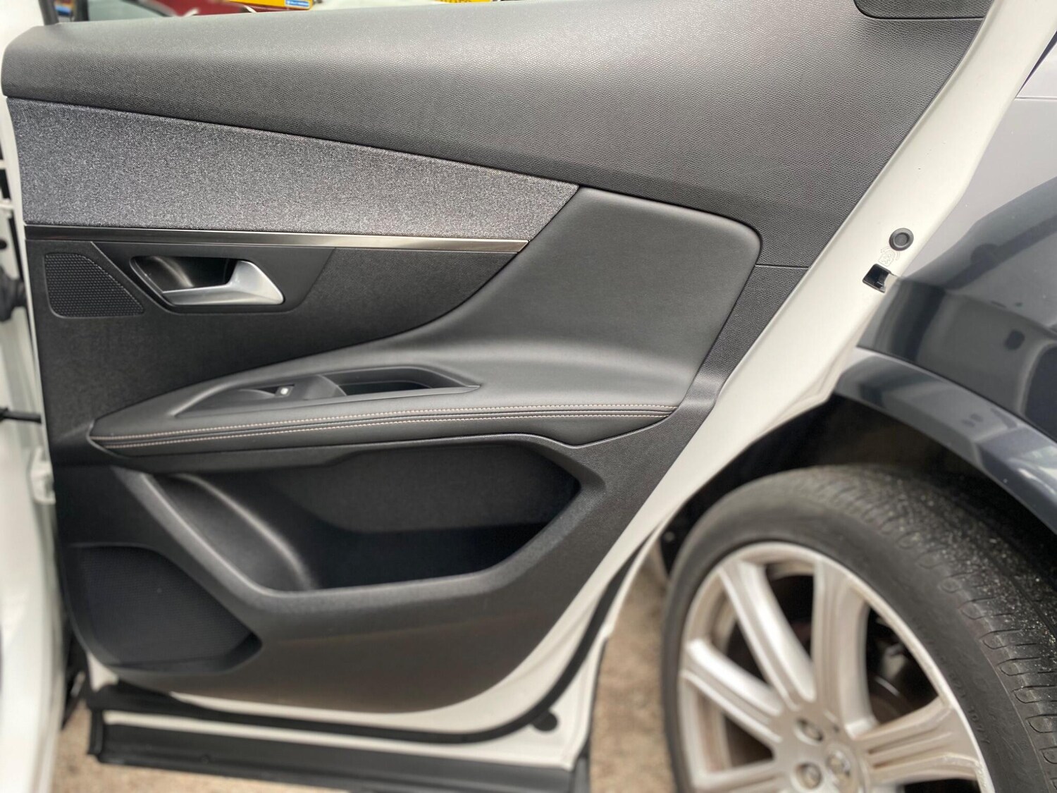 Used Peugeot 3008 2020 for sale - 75965236: Photo 19