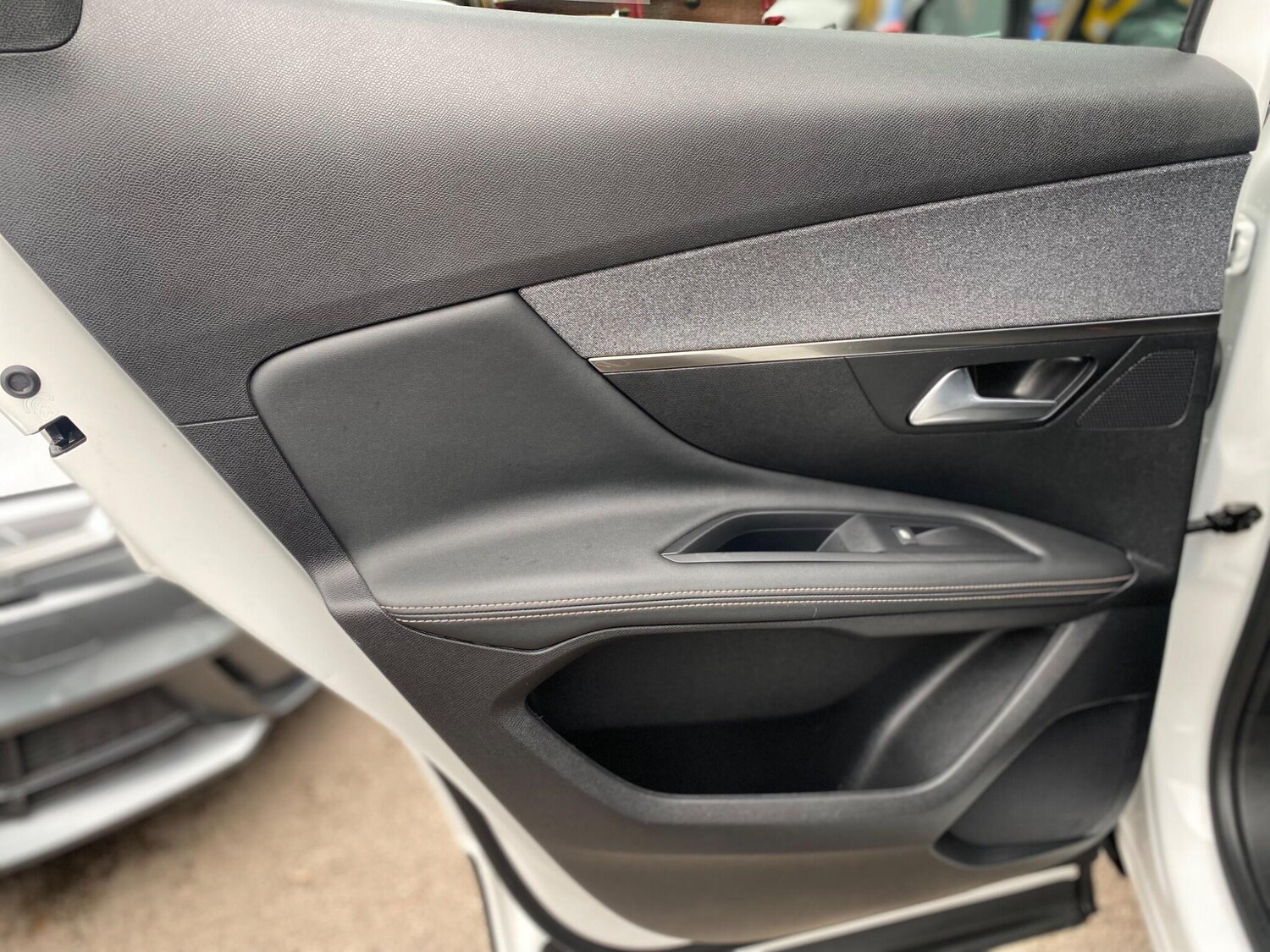 Used Peugeot 3008 2020 for sale - 75965236: Photo 27