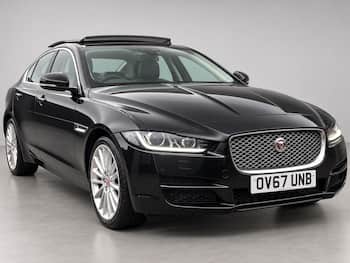 Used Jaguar XE 2017 for sale - 79821086: Photo