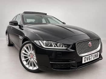 Used Jaguar XE 2017 for sale - 79821086: Photo