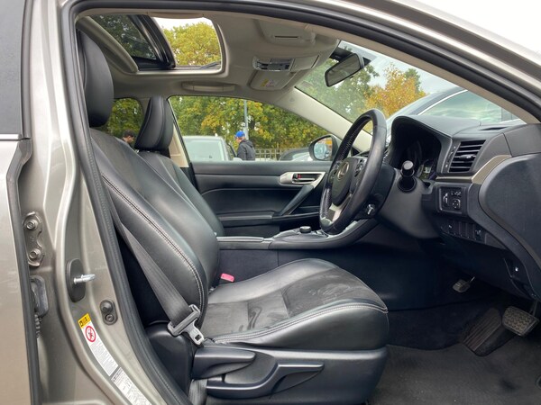 Used Lexus CT 2015 for sale - 76213845: Photo 17