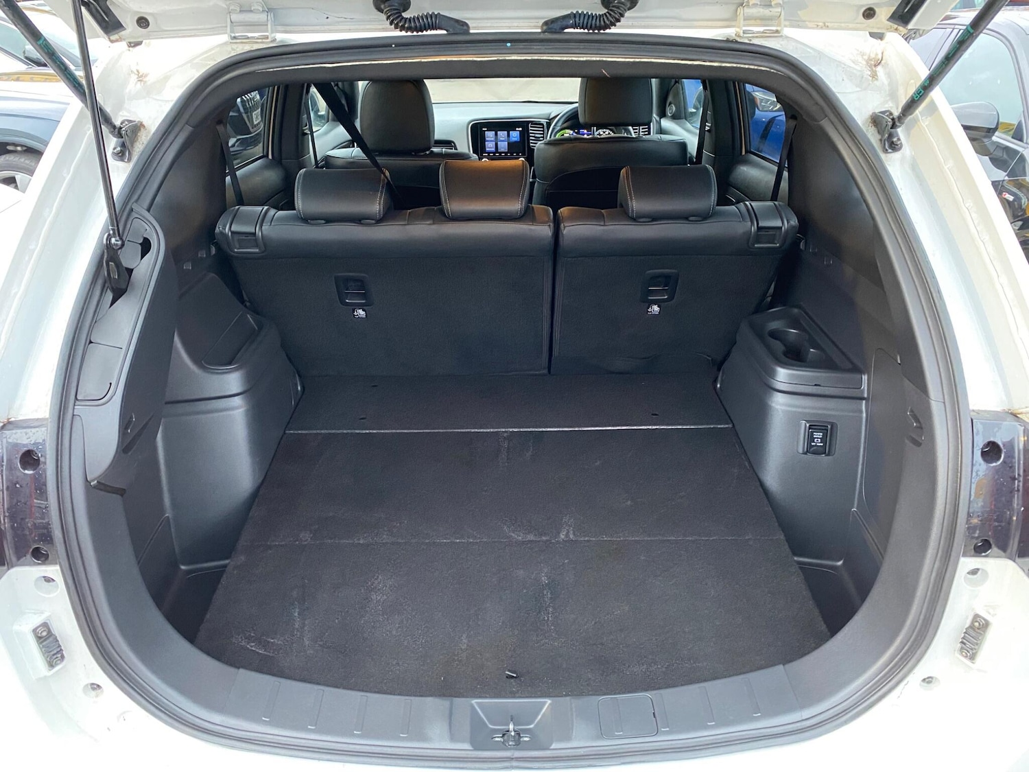 Used Mitsubishi Outlander 2020 for sale - 77279838: Photo 25