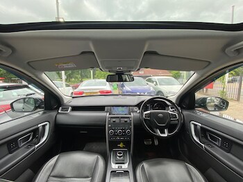 Used Land Rover Discovery Sport 2018 for sale - 78830400: Photo