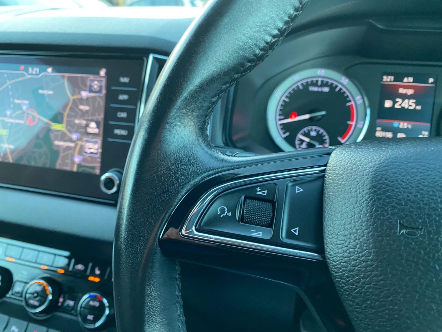 Used Skoda Karoq 2019 for sale - 77082026: Photo 28