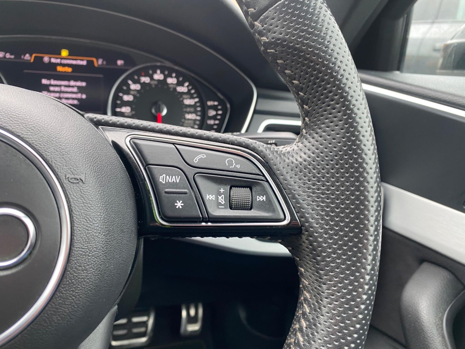 Used Audi A4 2018 for sale - 76666905: Photo 32