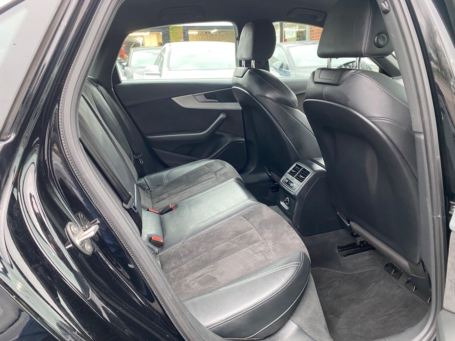 Used Audi A4 2018 for sale - 76666905: Photo 34