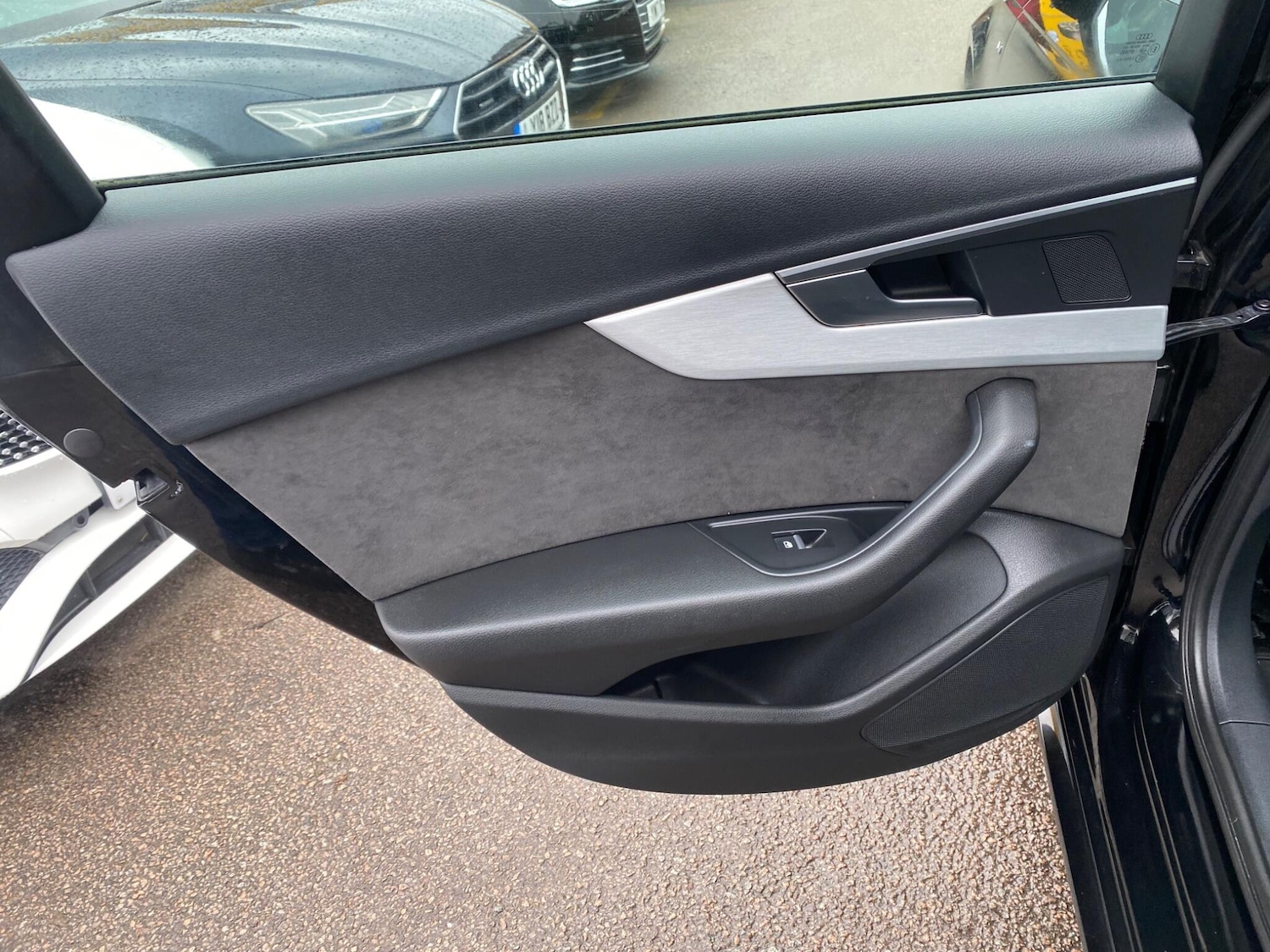 Used Audi A4 2018 for sale - 76666905: Photo 35