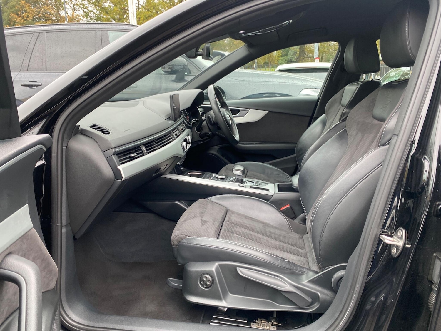 Used Audi A4 2018 for sale - 76666905: Photo 38