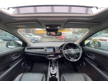 Used Honda HR-V 2017 for sale - 75351310: Photo