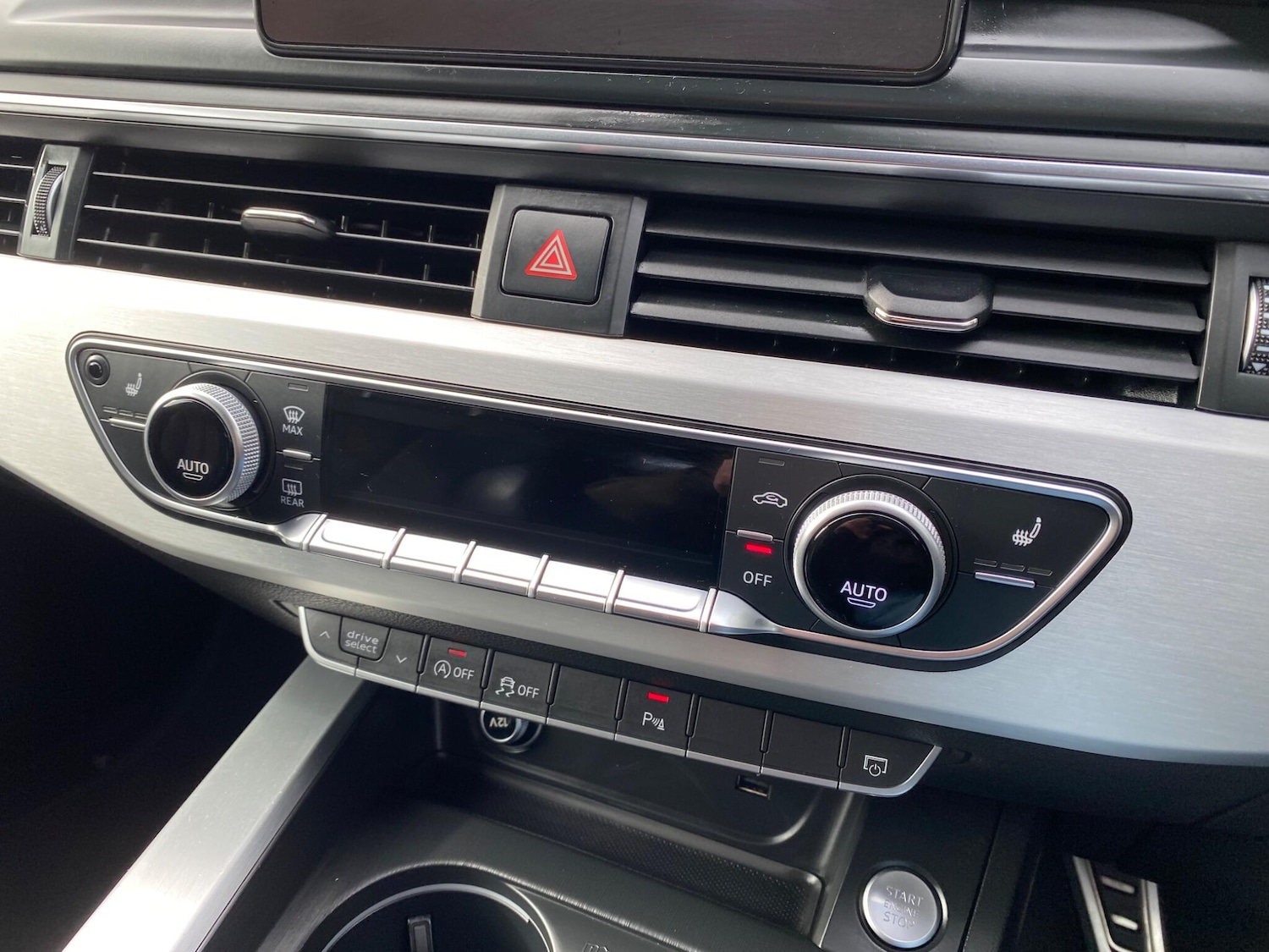 Used Audi A4 2017 for sale - 76993420: Photo 26