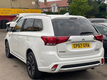 Used Mitsubishi Outlander 2017 for sale - 75678204: Photo