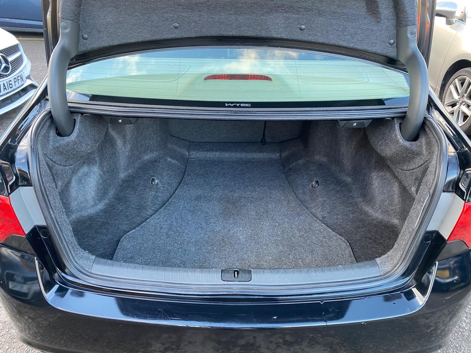 Used Honda Accord 2009 for sale - 76667101: Photo 34