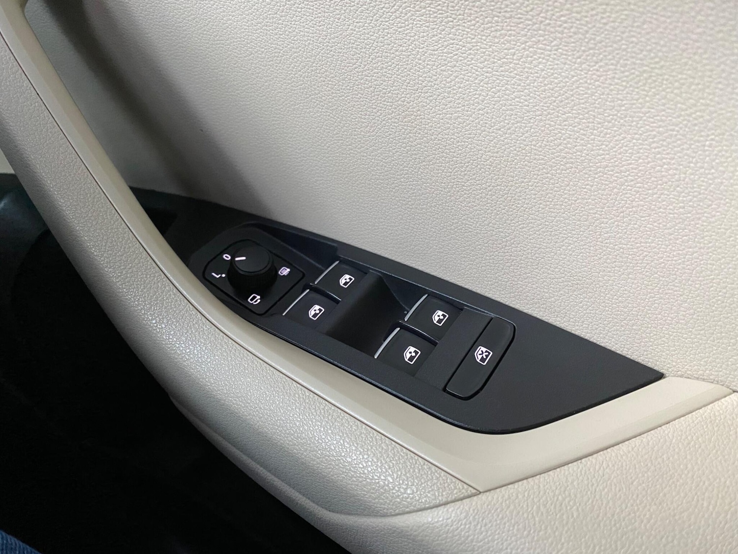 Used Skoda Karoq 2018 for sale - 76689155: Photo 35